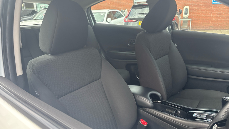 Honda HR-V 1.6 i-DTEC SE Navi 5dr Diesel Hatchback